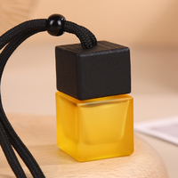 Bouteille de parfum de voiture vide en verre mat coloré de 8ml avec couvercle en bois noir Diffuseur en verre dépoli Bouteilles de désodorisants