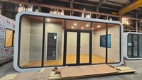 Chine Vente en gros de petites maisons modulaires préfabriquées en acier écologiques Mini abri pour voiture Hotel Sandwich Villas Conteneurs d'expédition