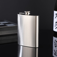 Ugain 2026 BARU Cina Terlaris Botol Anggur Mewah 6oz Hadiah Kustom Tahan Bocor Botol Minuman Stainless Steel Cetak Sablon Sutra