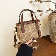 <span class=keywords><strong>Sac</strong></span> carré élégant et luxueux pour femme, nouvelle collection 2026, imprimé vintage, <span class=keywords><strong>sac</strong></span> à <span class=keywords><strong>main</strong></span>, <span class=keywords><strong>sac</strong></span> fourre-tout, <span class=keywords><strong>sac</strong></span> à bandoulière, <span class=keywords><strong>sac</strong></span> bandoulière - Product Image 3
