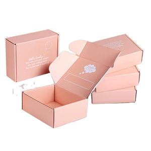 <span class=keywords><strong>Cajas</strong></span> <span class=keywords><strong>de</strong></span> Embalaje <span class=keywords><strong>de</strong></span> Cartón Corrugado Laminado Brillante Personalizadas, Ecológicas y Reciclables, Adecuadas para Ropa - Product Image 1