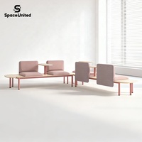 Canapé d'attente pour espace public, design contemporain de luxe, rembourrage haut de gamme, SpaceUnited