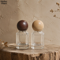 Flacon de parfum de 30 ml avec bouchon en bois