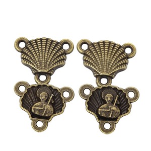 Conector <span class=keywords><strong>de</strong></span> 3 bucles en forma <span class=keywords><strong>de</strong></span> abanico <span class=keywords><strong>de</strong></span> concha <span class=keywords><strong>de</strong></span> vieira, <span class=keywords><strong>de</strong></span> aleación <span class=keywords><strong>de</strong></span> zinc plateada antigua, para artesanía <span class=keywords><strong>de</strong></span> recuerdo <span class=keywords><strong>de</strong></span> peregrinación costera - Product Image 2