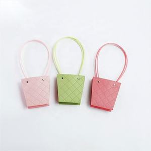 Sac en papier imperméable trapézoïdal Macaron motif losange un morceau d'argile boîte à fleurs à main sac en papier kraft - Product Image 4