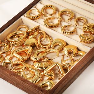 Pendientes de Aro de Acero Inoxidable de Alta Calidad para Mujer, Chapados en Oro de 18K, Joyería Clásica Personalizada, Venta al por Mayor - Product Image 2