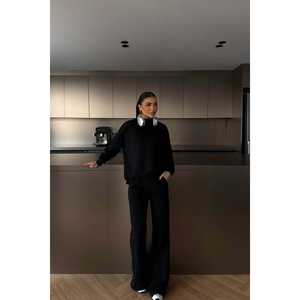 Ensemble de survêtement vintage noir Revovy en nylon respirant et léger avec capuche et logo, grande taille, pour l'hiver - Product Image 1