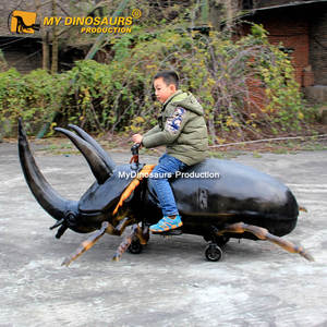 My Dino Auto Personalizzata con Insetto Animatronico Cavalcabile in Vendita - Product Image 1