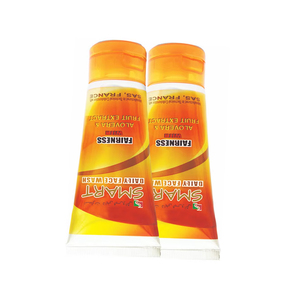 Nettoyant Visage Hydratant Purifiant Doux Formule Naturelle Parfum Frais Soin de la Peau Vente en Gros Direct Usine - Product Image 1