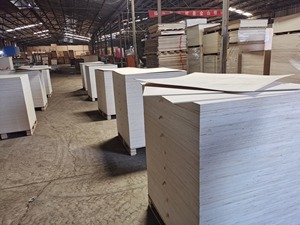 <span class=keywords><strong>Compensato</strong></span> di legno di tiglio all'ingrosso 1mm 2mm 3mm 4mm 5mm 6mm 7mm fogli per il taglio Laser modello di giocattoli Puzzle artigianali - Product Image 6