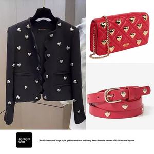 Tornillos Decorativos en Forma de Corazón con Acabado Brillante para Ropa, Bolsos, Cajas y Zapatos - Producto del Fabricante - Product Image 3