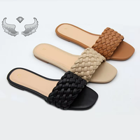 Pantoufles antidérapantes pantoufles d'été pour femmes nouvelle mode à l'extérieur porter des sandales plates décontractées pour femmes transfrontalières