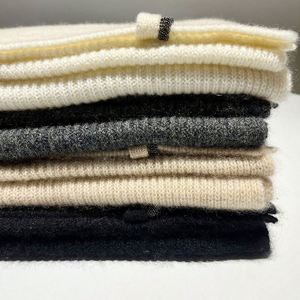 Bufanda de Lana y Cachemira con Cadena de Perlas para Hombre y Mujer, Color Sólido, Cálida y a la Moda, Nueva Colección Otoño Invierno 2025 - Product Image 4