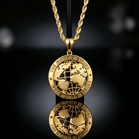 Collier tendance en acier inoxydable plaqué or 18 carats avec pendentif géométrique, bijou pour homme, design 'Le monde est à toi', idéal pour les fêtes