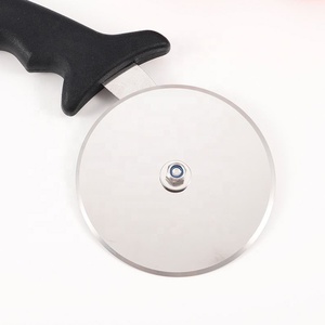 Roulette à <span class=keywords><strong>pizza</strong></span> professionnelle en acier inoxydable, ustensiles de cuisine écologiques pour la maison et les restaurants - Product Image 5