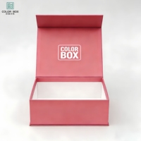 Boîte cadeau personnalisée de luxe en carton gris recyclable avec fermeture magnétique, doublée d'éponge, logo personnalisé en relief, finition mate/brillante, vente en gros