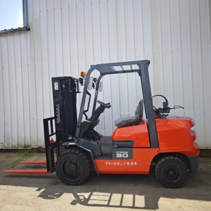 Used Toyota 3-Ton <b>Forklift</b> with 1070mm Fork Length LPG Gas Engine 4500KG Weight - Product Image 2
