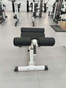 Appareil d'entraînement multifonctionnel pour la gymnastique, banc pour les jambes, biceps, goupille de sélection de charge, machine pour grimper les escaliers pour la poitrine et les bras. - Product Image 2