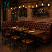 Meubles de restaurant de luxe Ron Group, table carrée en bois, banquette en cuir, chaise commerciale avec structure en métal