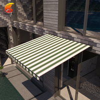 Pare-soleil de terrasse en alliage d'aluminium pour l'extérieur, avec bras d'auvent rétractable et poignée manuelle.
