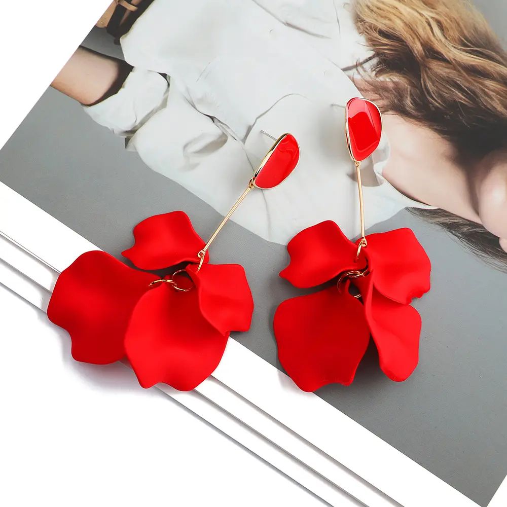 Lateefah OEM Oversized Statement Earrings Wedding Jewelry Colorful Acrylic Rose Petal Tassel Earrings For Women