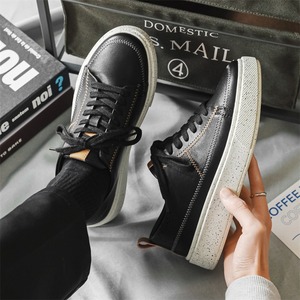 รองเท้าผ้าใบสีขาวพื้นหนา ดีไซน์ทันสมัย สไตล์ลำลอง สปอร์ต  สำหรับผู้ชาย  รุ่นใหม่ - Product Image 2