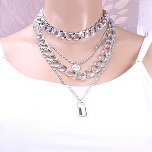 สร้อยคอแฟชั่นแบบหลายชั้น โลหะผสมสังกะสีสีเงิน จี้รูปทรงเรขาคณิต ดีไซน์หลายสาย ผลิตจากเมืองอี้หวู่ - Product Image 3