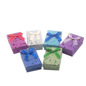 Boîte à bijoux de luxe en papier mat pour collier ruban papillon boîte à ornements en papier mat wagon cadeau - Product Image 5