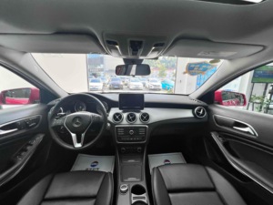 <span class=keywords><strong>Mercedes</strong></span>-Benz <span class=keywords><strong>GLA</strong></span> <span class=keywords><strong>200</strong></span> Style Edition 2016, Turbo, Cuero, Interior Oscuro, Volante a la Izquierda, SUV de Lujo Usado - Product Image 4