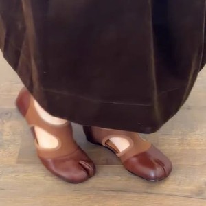 รองเท้าลำลองสไตล์บัลเล่ต์แบบสวมเปิดนิ้วเท้า สายรัดยืดหยุ่น รุ่นใหม่ประจำฤดูร้อนปี 2026 สำหรับผู้หญิง - Product Image 3