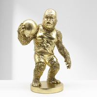 Sculptures artisanales personnalisées en usine de statues d'animaux grandeur nature pour la maison gorille jouant au basket-ball
