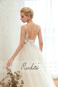 Ruolai ASA28348 Sexy vestido de <span class=keywords><strong>novia</strong></span> con apliques de encaje volantes tul cuello en V A-Line nupcial barato vestido de boda de playa - Product Image 6