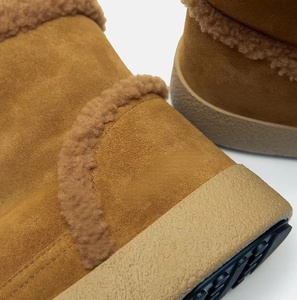 Botas de media pantorrilla con letras bordadas, forro interior de felpa gruesa, suela de plataforma gruesa, antideslizantes, cálidas, para nieve, unisex. - Product Image 6