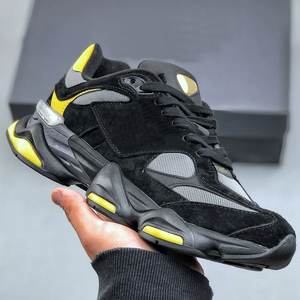 Venta al por mayor de fábrica de zapatillas deportivas de lujo de alta calidad con cordones, transpirables, de suela gruesa y a la moda para hombre. - Product Image 1