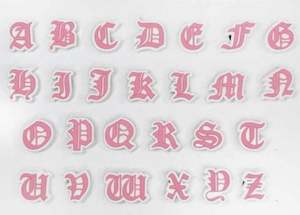 Satisfacción del cliente garantizada Oro Vermeil Encantos iniciales Deportes Dibujos animados Rosa Colorido Letra 'a-z' Encantos de zuecos - Product Image 4