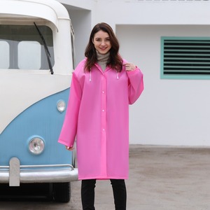 Logo personnalisé imperméable tendance imperméable pour <span class=keywords><strong>poncho</strong></span> pour hommes et femmes vêtements de pluie jetables légers pour la randonnée vente en gros - Product Image 2