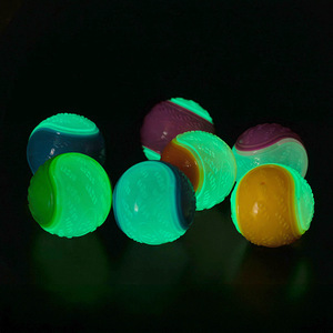 Fabricant de gros Matériau TPR Jouet à mâcher <span class=keywords><strong>pour</strong></span> grand <span class=keywords><strong>chien</strong></span> Balle d'entraînement interactive <span class=keywords><strong>pour</strong></span> le nettoyage des dents Jouet en caoutchouc anti-grincement - Product Image 5