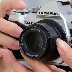 TTArtisan APS-C 35mm F1.4 objectif d'appareil photo Portable grande ouverture Studio photographie Compatible pour Sony E <span class=keywords><strong>A7RIII</strong></span> pour Nikon ZFC 52mm - Product Image 4