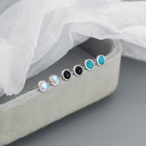 नागोसा महिलाओं के गहने 925 स्टर्लिंग चांदी के गहनों ओनिक्स चंद्रोज टूज़ बेज़ेल स्टड बाज़ेल स्टड इयररिंग्स - Product Image 4