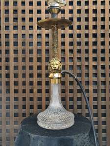 Set de Narguile de Resina Estilo Real con Detalles Metálicos y Tallado en Vidrio para Fumar Shisha en Bares Premium CHICHA - Product Image 4