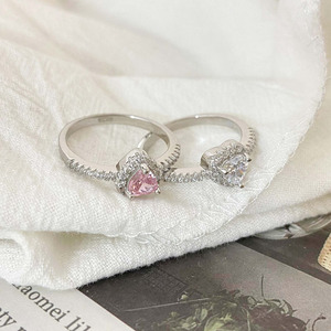 Anillo de Compromiso Eternidad de Plata Esterlina 925 con Corazón de Circonita Cúbica Halo Talla Brillante Alta Joyería para Bodas y Fiestas Empacado en Caja - Product Image 4