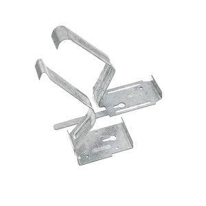 Matériaux de construction métalliques, pièces de construction, supports internes pour gouttières quad - Product Image 1
