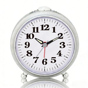 Reloj Despertador Silencioso de 4 Pulgadas con Números Grandes y Fáciles de Leer, con Luz Nocturna, para Personas Mayores - Product Image 1