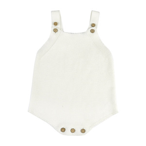 Venta de Fábrica: Ropa de Verano Blanca para Bebé, Hermoso, Cómodo y Suave Pelele para Niña - Product Image 1