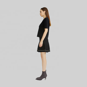 KD maglieria produttore personalizzato OEM ODM nero scollo tondo restringimento traspirante manica corta camicetta da donna gonna in maglia - Product Image 6