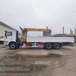 Camion grue à flèche télescopique Shacman Delong 6X4 à transmission intégrale avec capacité de levage de 12 tonnes - Product Image 4