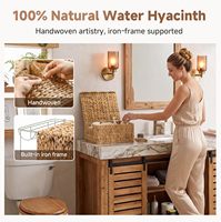 Panier de rangement rectangulaire moderne en osier naturel écologique avec poignées pour l'organisation de la maison