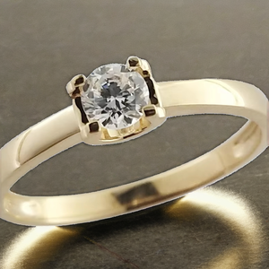 Elegante Anillo de Compromiso de Diamantes de Oro de 18K para Mujer - Regalo de Boda, Fiesta y Aniversario - Product Image 2