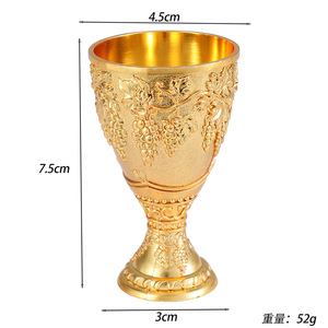 <span class=keywords><strong>Gravure</strong></span> <span class=keywords><strong>sur</strong></span> <span class=keywords><strong>verre</strong></span> de référence de ménage de petite taille de luxe de style européen fabriqué en gros gobelet en <span class=keywords><strong>verre</strong></span> à <span class=keywords><strong>vin</strong></span> blanc en métal - Product Image 2