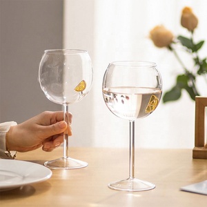 Calice da <span class=keywords><strong>vino</strong></span> in borosilicato con fetta di limone 3D incisa, calice da champagne a stelo alto, bicchiere da cocktail grande e decorativo - Product Image 3